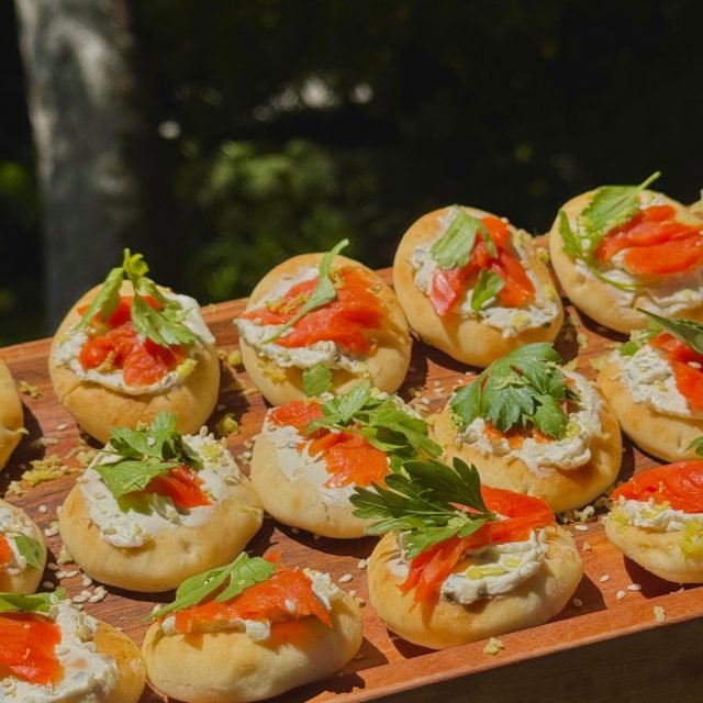 Wild salmon blinis by Oui Oui French Catering ✨🇫🇷

Soft mini blinis, cream cheese, wild salmon, finished with a touch of fresh lemon zest 🍋

Elegant, fresh, and perfectly balanced for any private event in Los Angeles.

#ouiouifrenchcateringla #Frenchfood #LosAngelesCatering #catering #frenchcatering